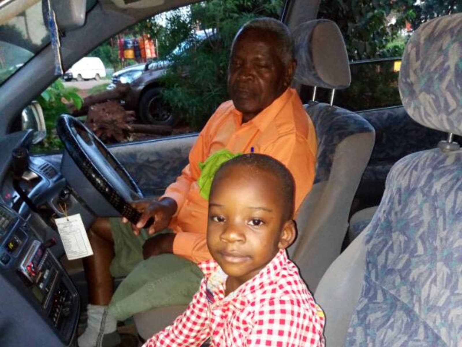 SUPPORT ME TO START A SMALL BUSSINESS TO HELP ME MEET MY BASIC FAMILY NEEDS